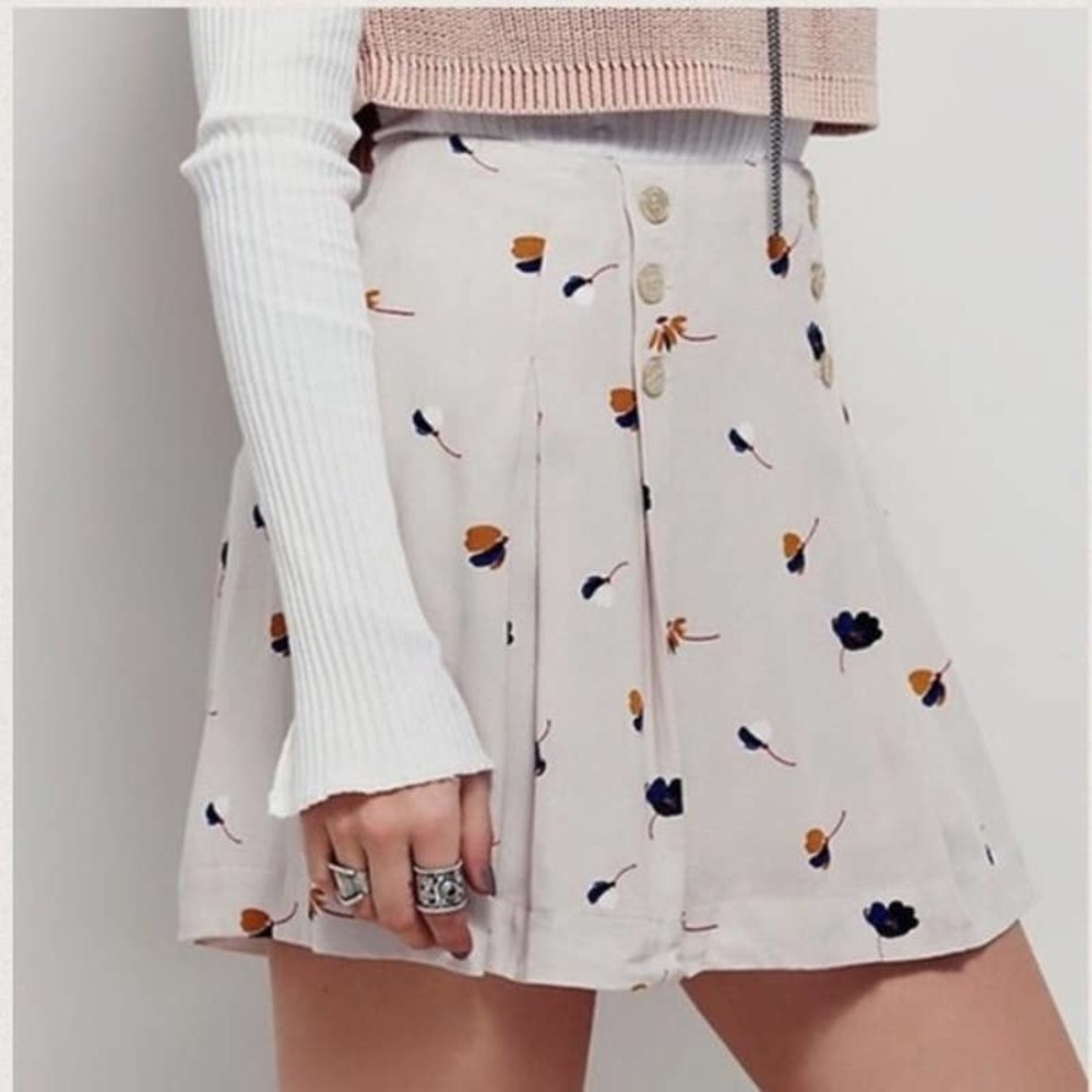 Free People Lovers Lane Peach Cream Blush Floral Button Pleated Skirt